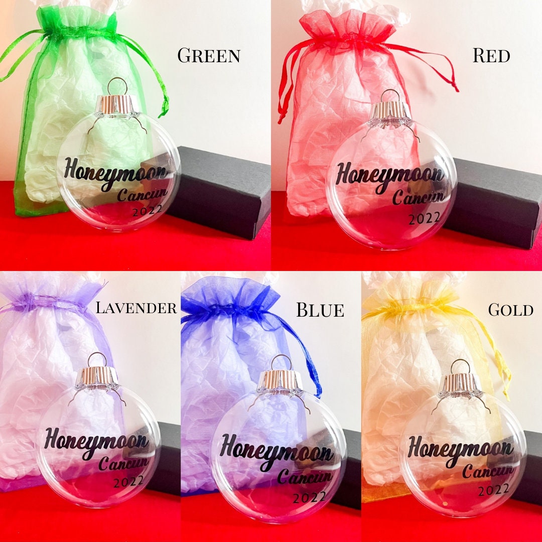 Honeymoon Ornament with Colored Gift Bags